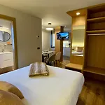 Deluxe Апартаменти