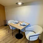 Deluxe Апартаменти *